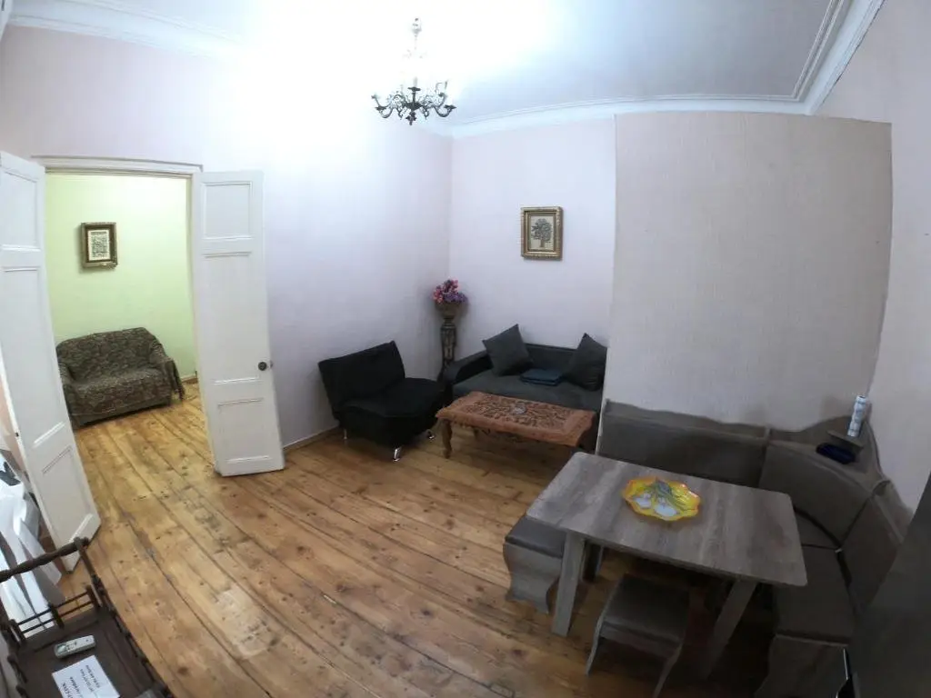 Тбилиси: Zuras Great Studio In Old Tbilisi