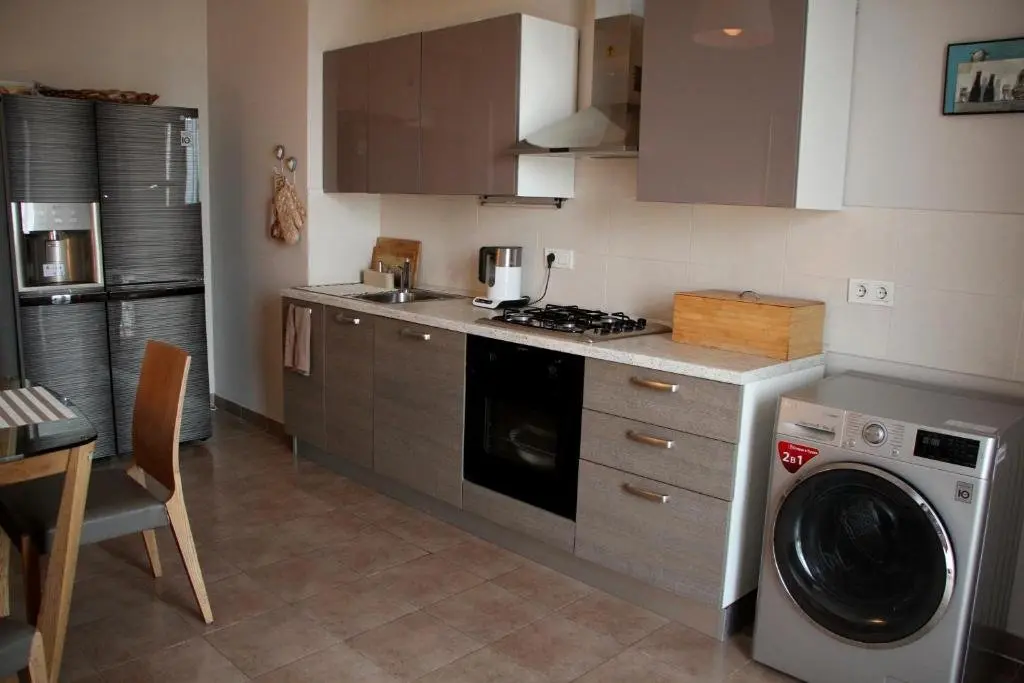 Тбилиси: Two Bedroom Apartment At M2 Saburtalo