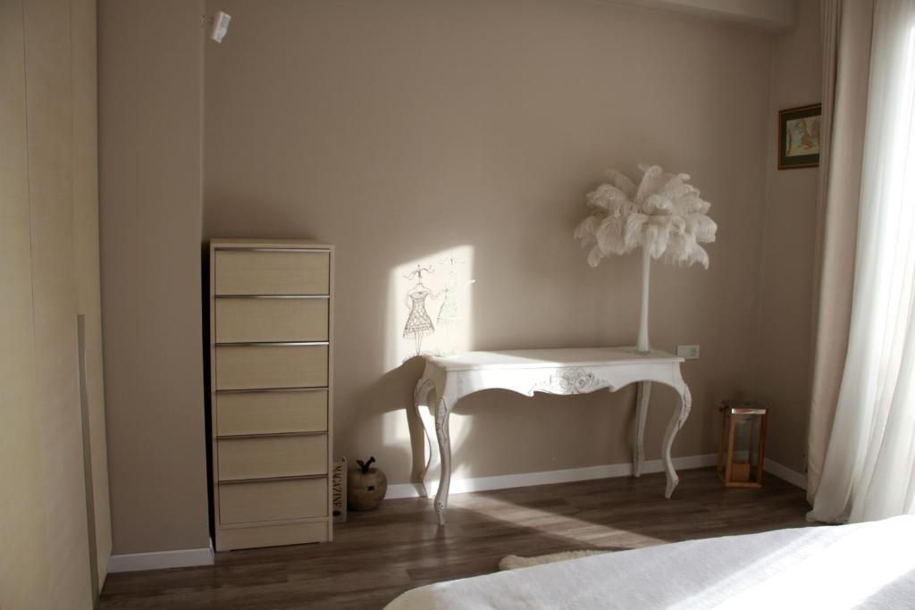 Тбилиси: Two Bedroom Apartment At M2 Saburtalo