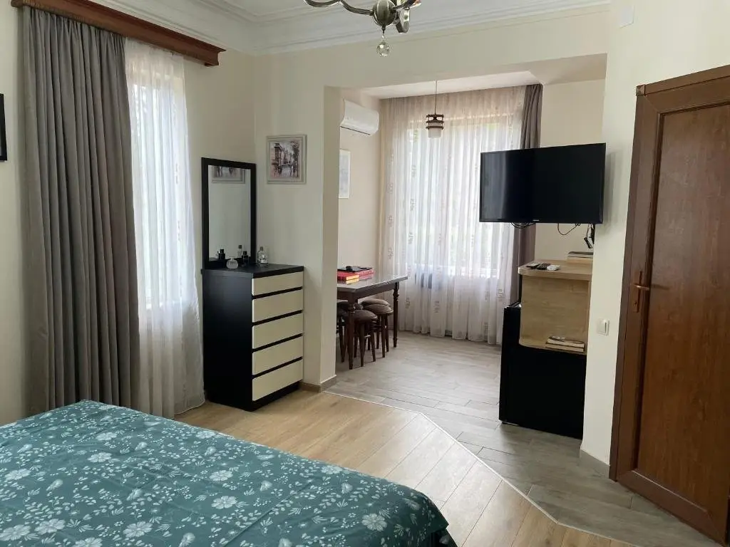Батуми: Temo Guest House 10