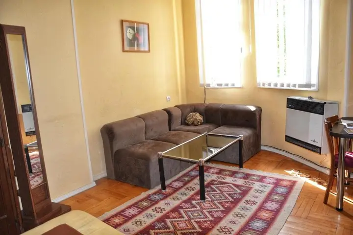 Тбилиси: Rustaveli 36 Apartment
