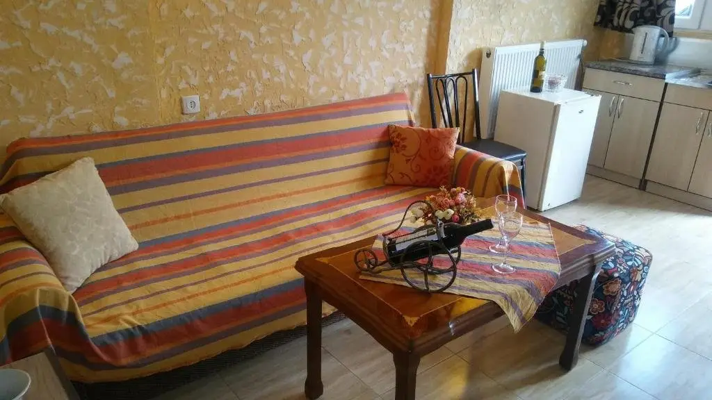 Тбилиси: T And V Apartment