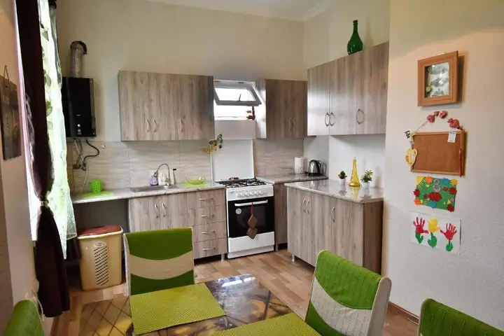 Кутаиси: Home At Friends