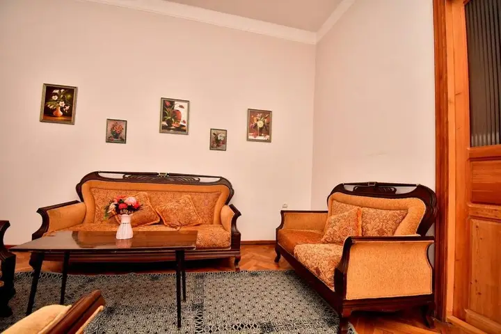 Кутаиси: Home At Friends