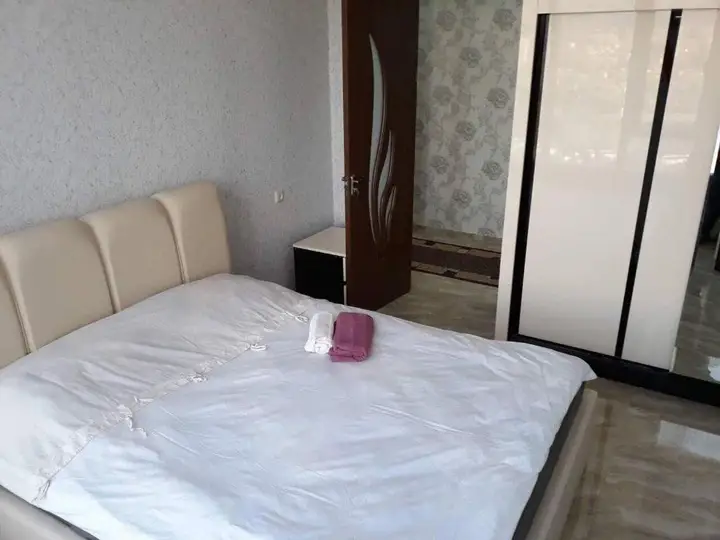 Тбилиси: Vakhtang Gorgasali, 40