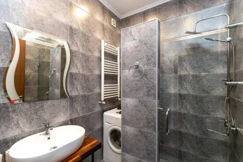 Тбилиси: Wehost Apartment For 2 Near Fabrika