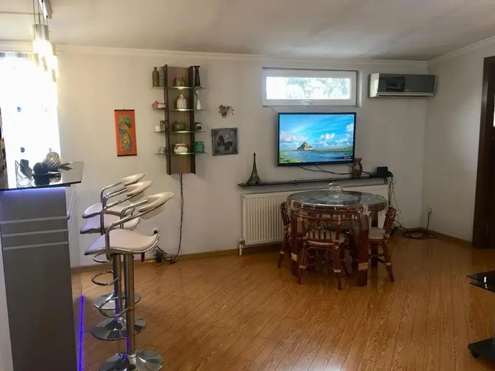 Тбилиси: Zandukeli12(2Min Walk To Rustaveli Ave)