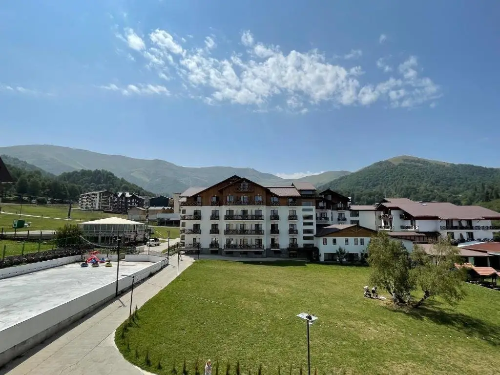 Бакуриани: Snow Pine Suite 4 Star Resort