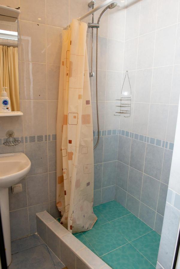 Пересыпь: Veles Klub Guest House