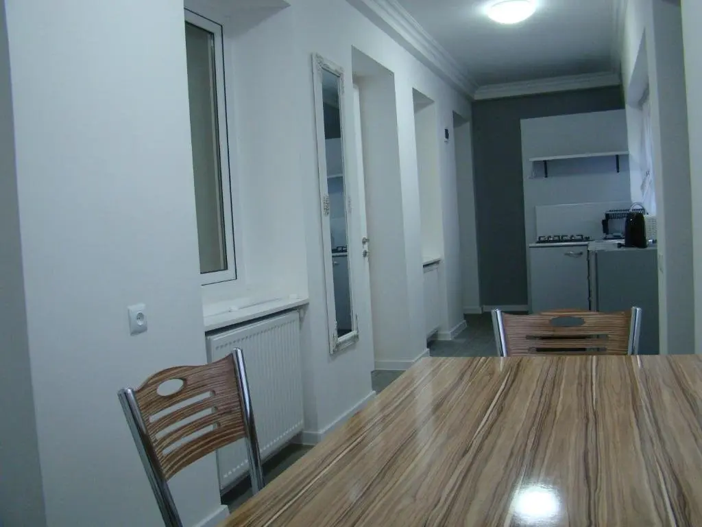 Тбилиси: Tabukashvili Deadlock 1,,4 Apartment, Tbilisi