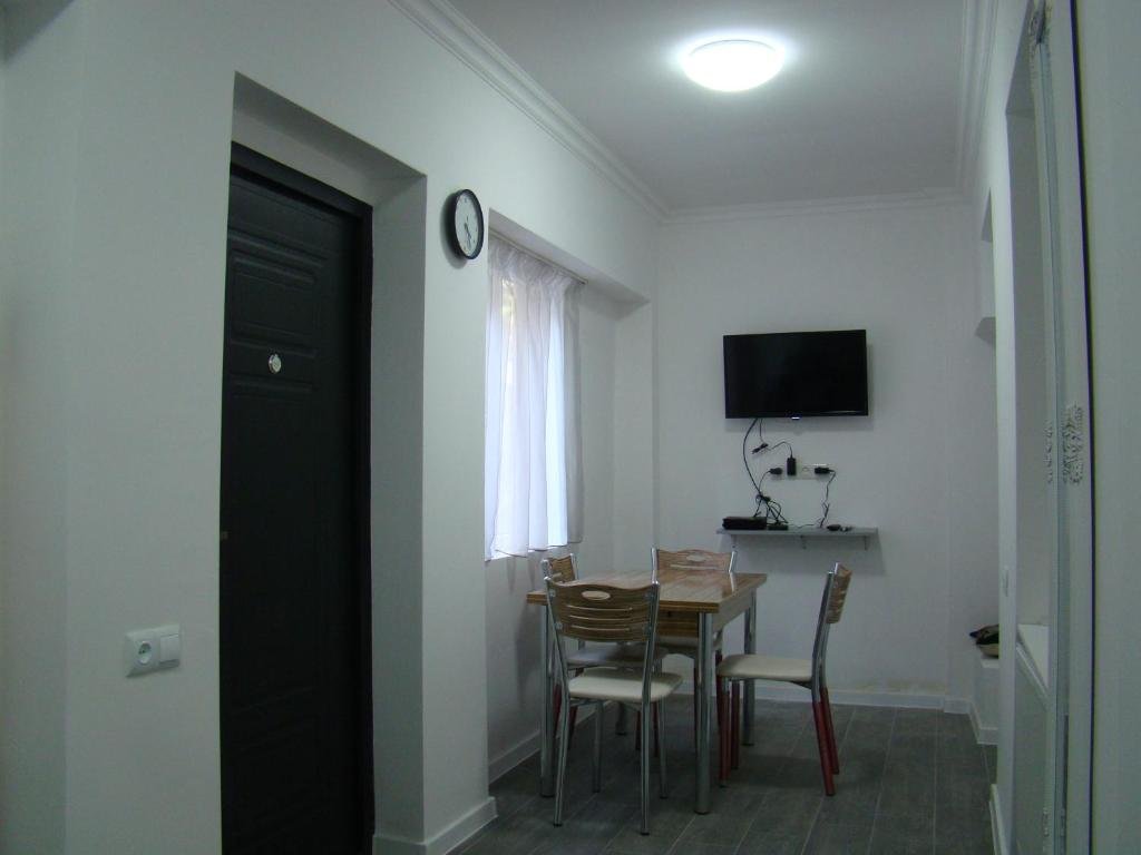 Тбилиси: Tabukashvili Deadlock 1,,4 Apartment, Tbilisi