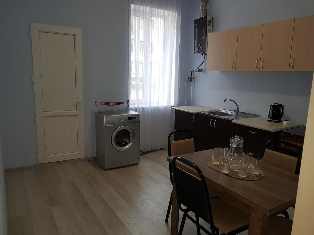 Кутаиси: V. Apartment