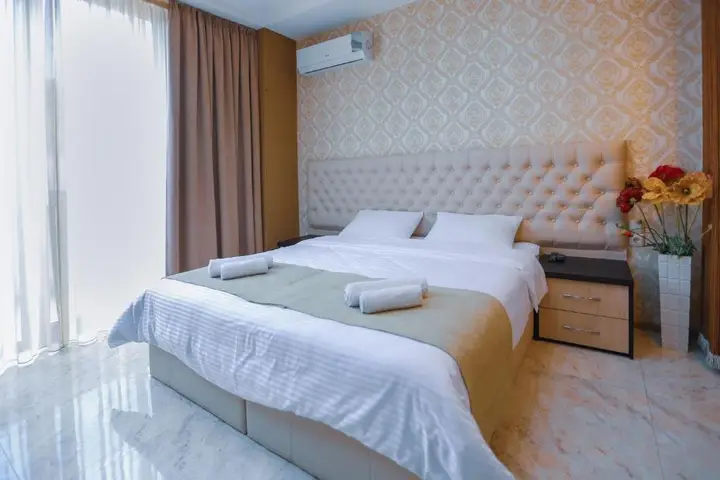 Тбилиси: Hosthub Studio Type Apartment Near Rustaveli Ave.