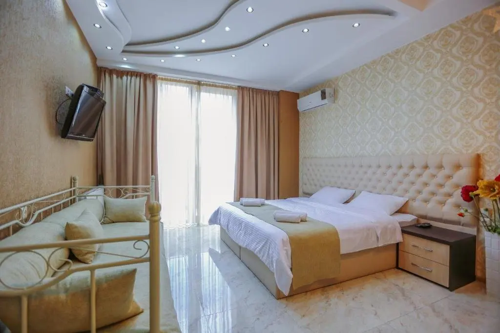 Тбилиси: Hosthub Studio Type Apartment Near Rustaveli Ave.