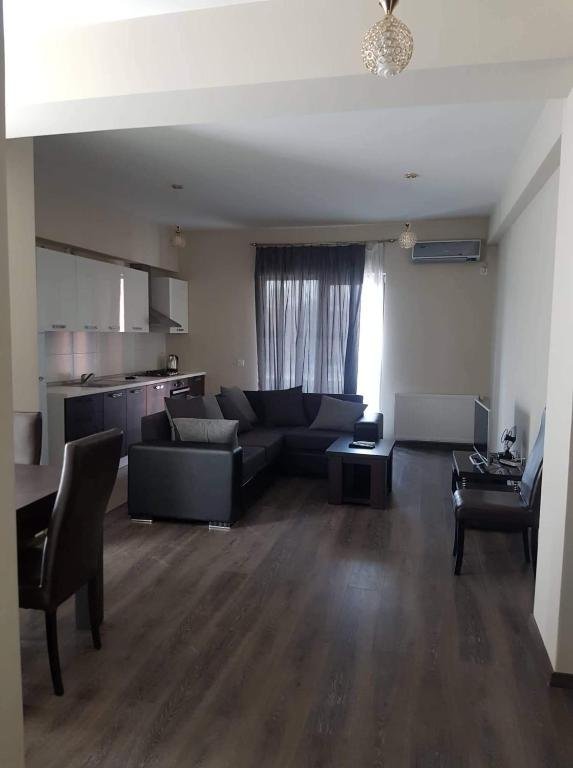 Тбилиси: Shalva Nutsubidze Street #82 m²