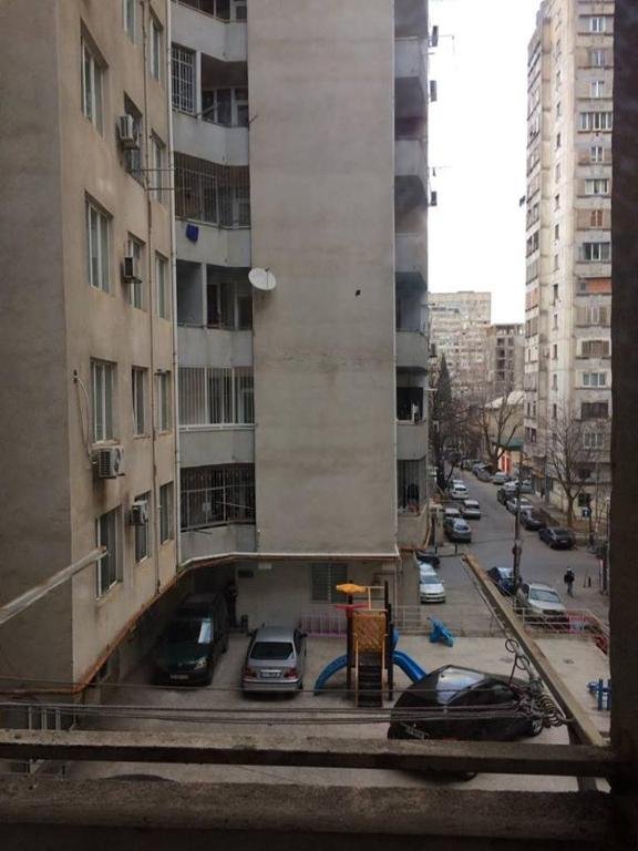 Тбилиси: Viktor Dolidze Street 46