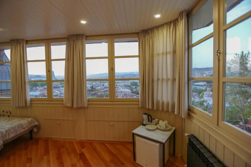 Тбилиси: Hosthub Live Like A Georgian King 3Br Apartment