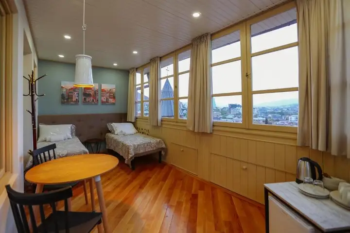 Тбилиси: Hosthub Live Like A Georgian King 3Br Apartment