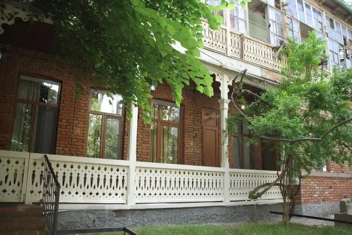 Тбилиси: Sweet Home Mtatsminda 4