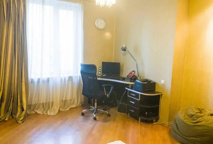 Тбилиси: Vake Cozy Appartament With 3 Bedrooms.