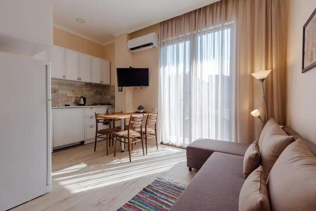 Батуми: Wehost Apartment Near Piazza