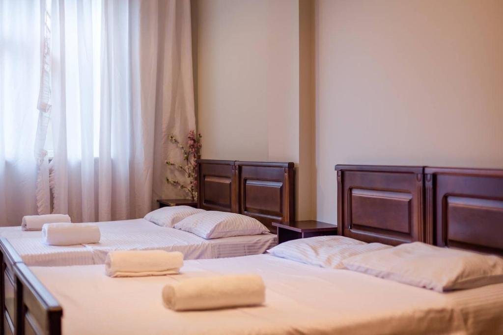 Батуми: Wehost Apartment For 8