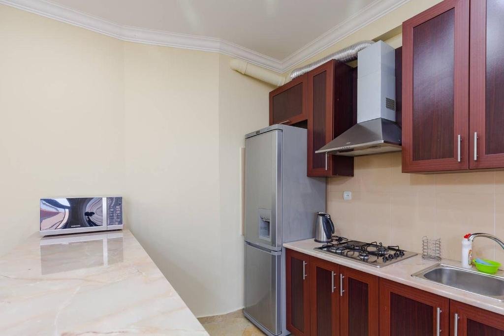 Батуми: Wehost Apartment For 8