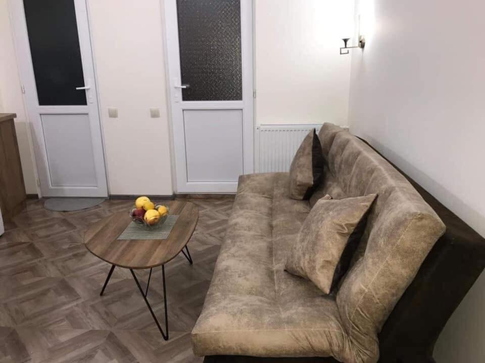 Тбилиси: Rustaveli Apartment By Sparks