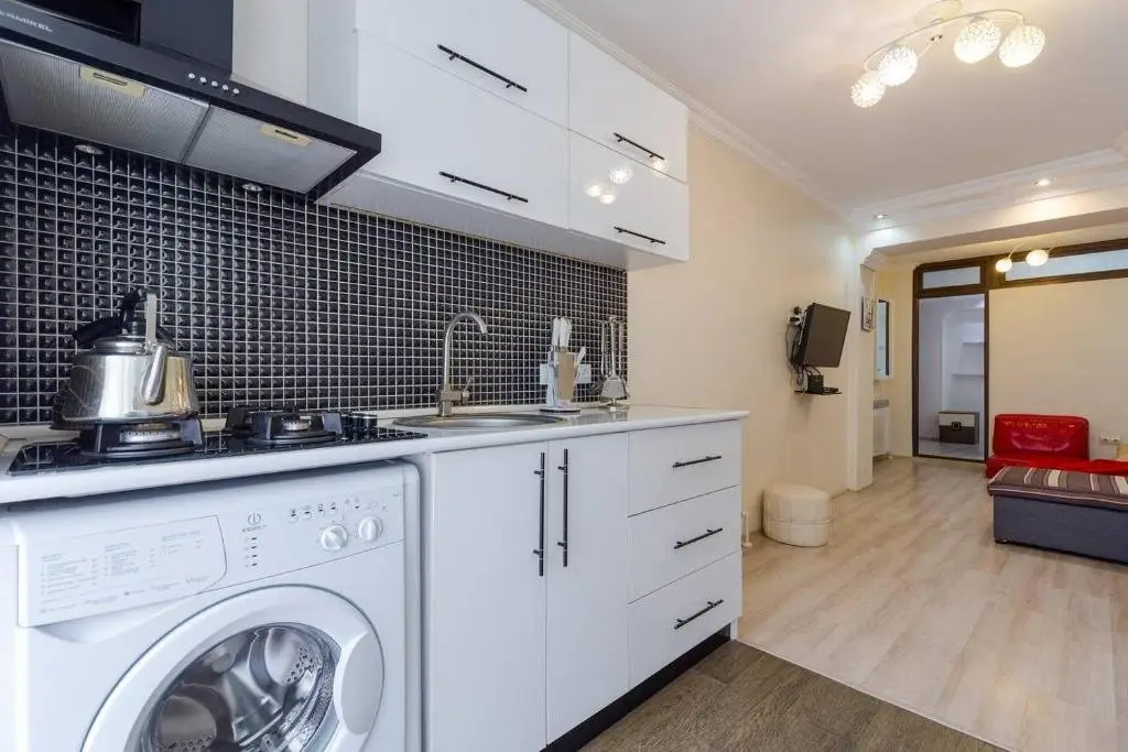 Батуми: Sunny Apartment In The Heart Of Batumi 1Br 4Ppl