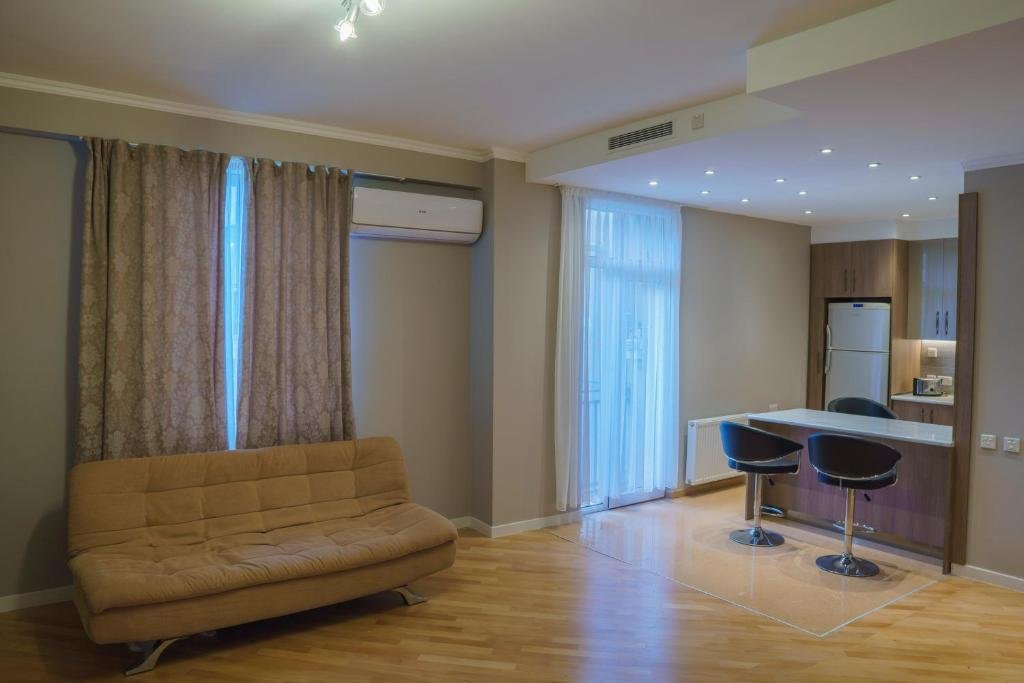 Тбилиси: Saburtalo Mayfair Bespoke Designed 2Bed Luxury Apartment