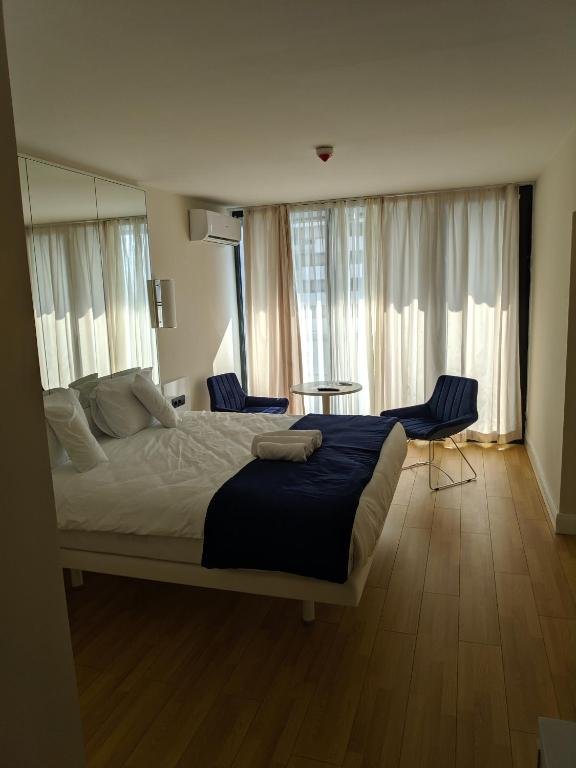 Батуми: TWINTOWERORBI504