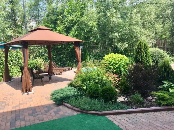 Ольгинка: Guest house Brauni