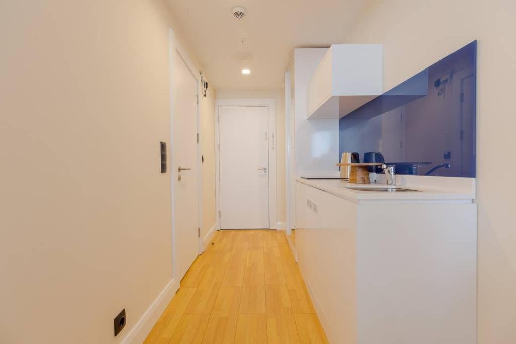 Батуми: Stylish Studio Apartment With Sea View In Batumi