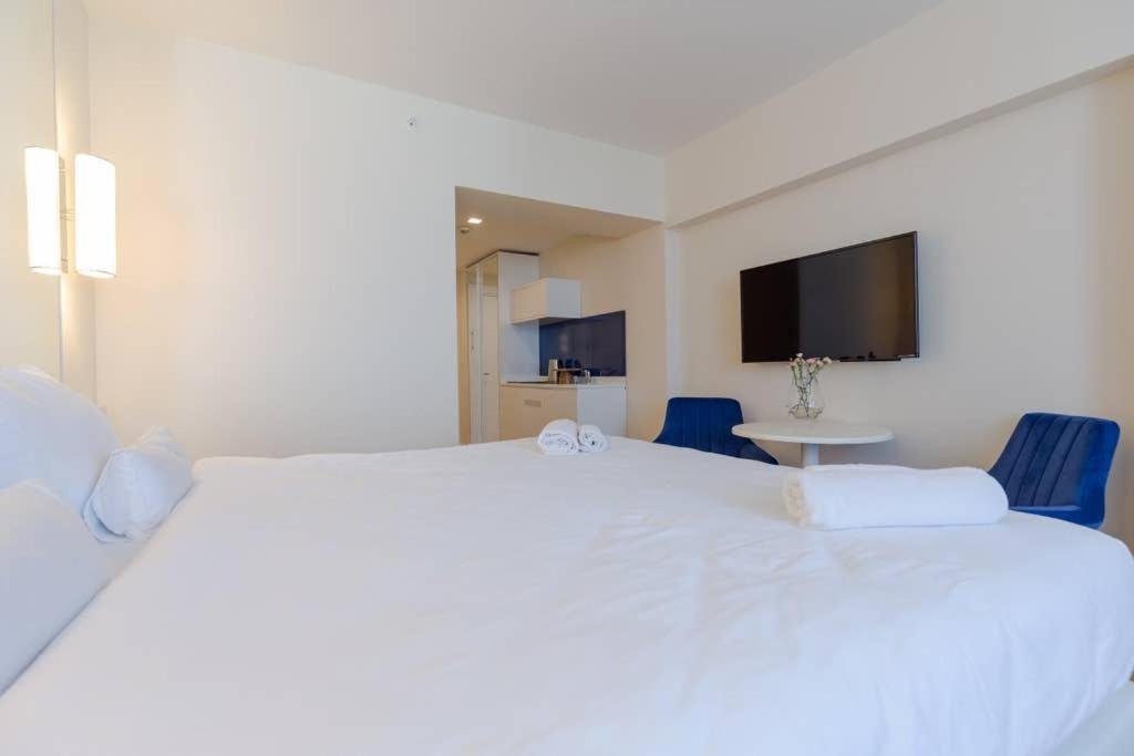 Батуми: Stylish Studio Apartment With Sea View In Batumi