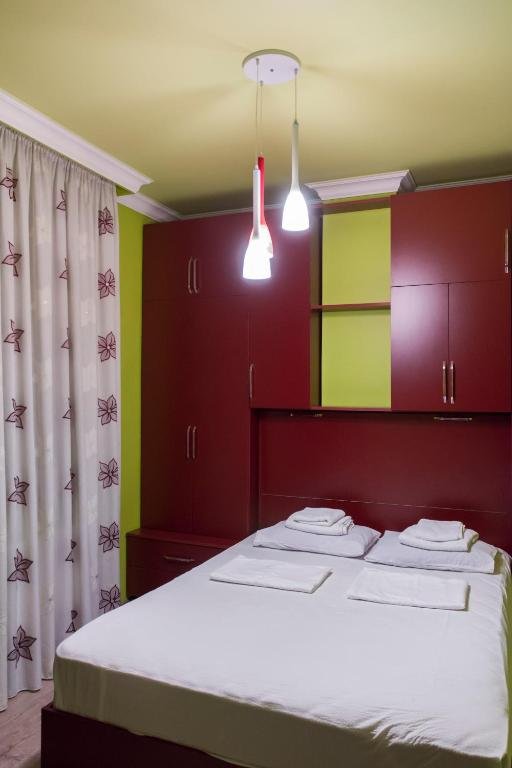 Батуми: Z. Gorgiladze str. 72 near Batumi Mall