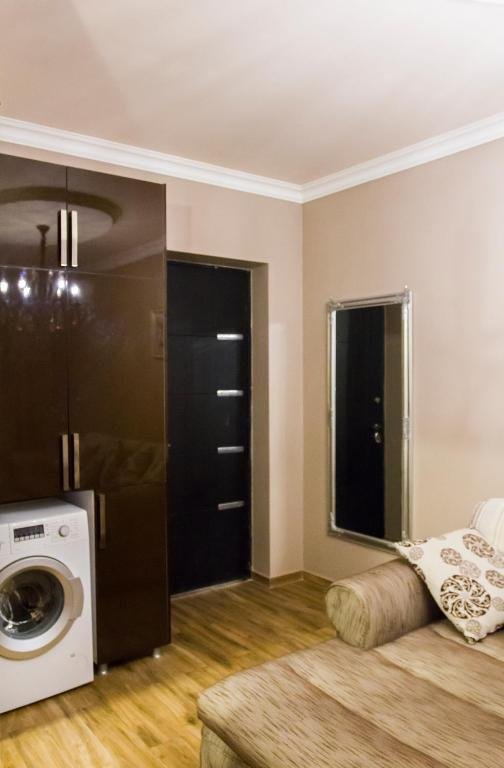 Батуми: Z. Gorgiladze str. 72 near Batumi Mall