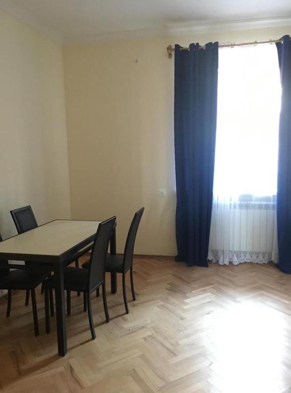Тбилиси: Rent 50