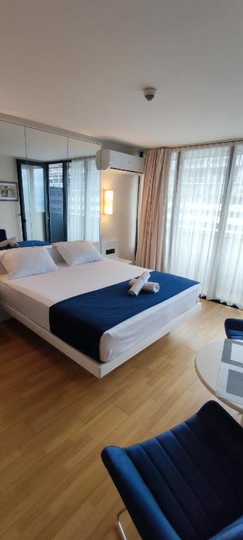 Батуми: Sea View Studio Apartment