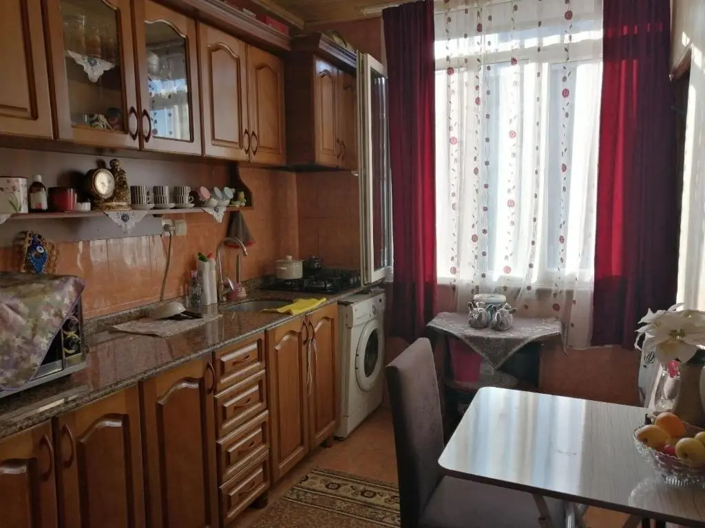 Батуми: tabidze 1/10