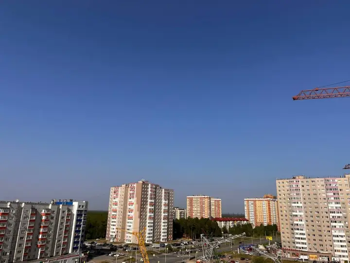Сургут: Апартаменты Светлая квартира с видом на Монастырь