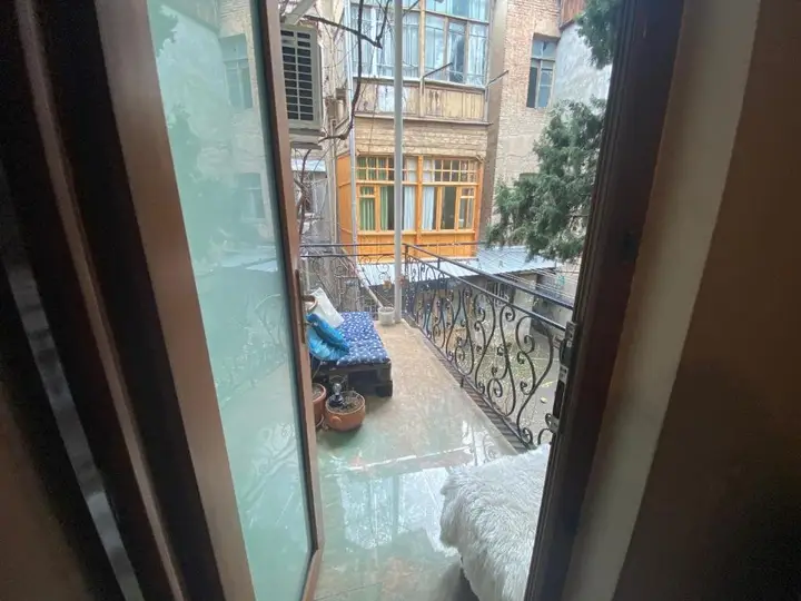 Тбилиси: City Centre Merab Kostava Apartment