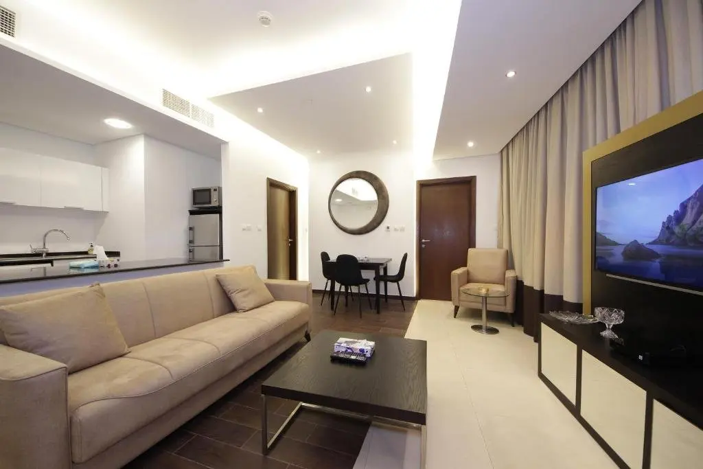 Дубай: Signature Holiday Homes - Luxury 1BR in The Matrix, Dubai Sports City