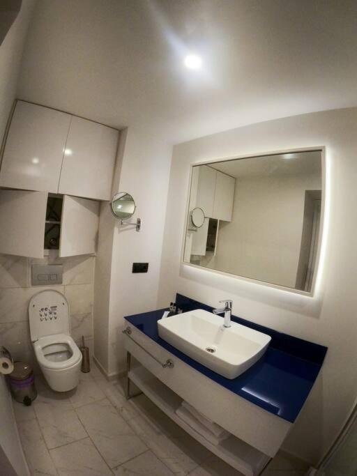 Батуми: Su's Batumi Cozy 1 BR with Pool