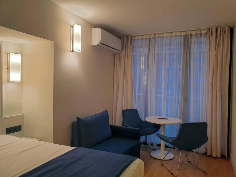 Батуми: Su's Batumi Cozy 1 BR with Pool