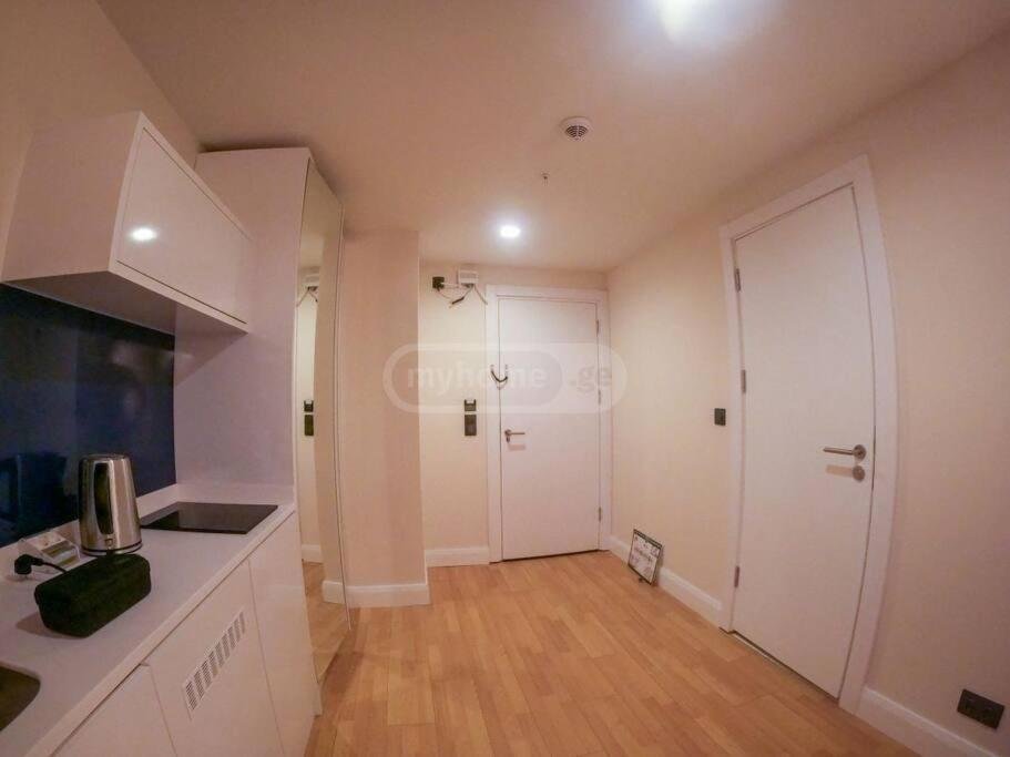 Батуми: Su's Batumi Cozy 1 BR with Pool