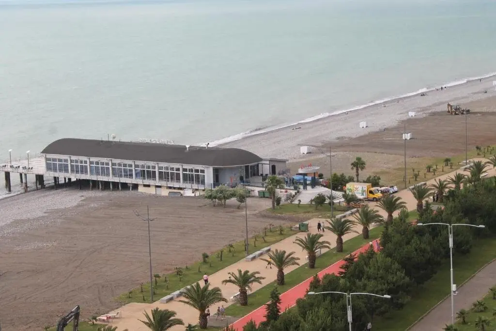 Батуми: J.R Apartment in the sea