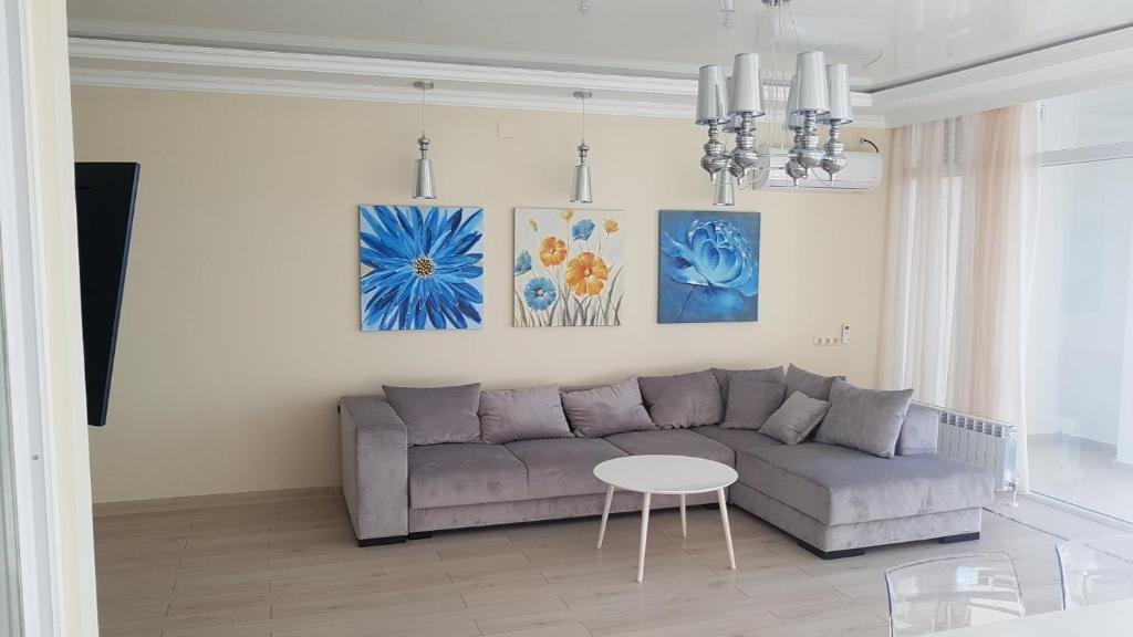 Батуми: J.R Apartment in the sea