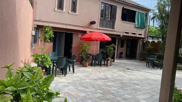 Батуми: Ioane's Guest house