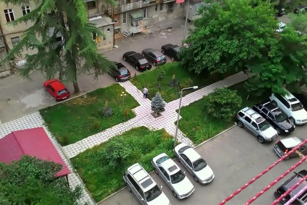 Тбилиси: Apartment on Kazbegi Avenue