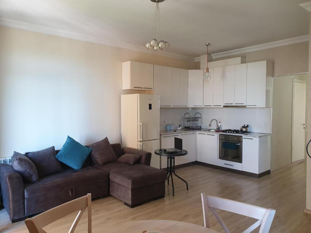 Батуми: Apartment on the Rustaveli
